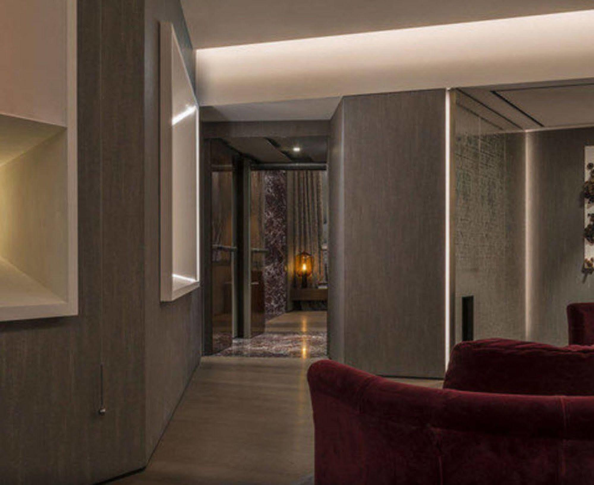 Fendi Private Suites - Small Luxury Hotels Of The World Rom Exterior foto